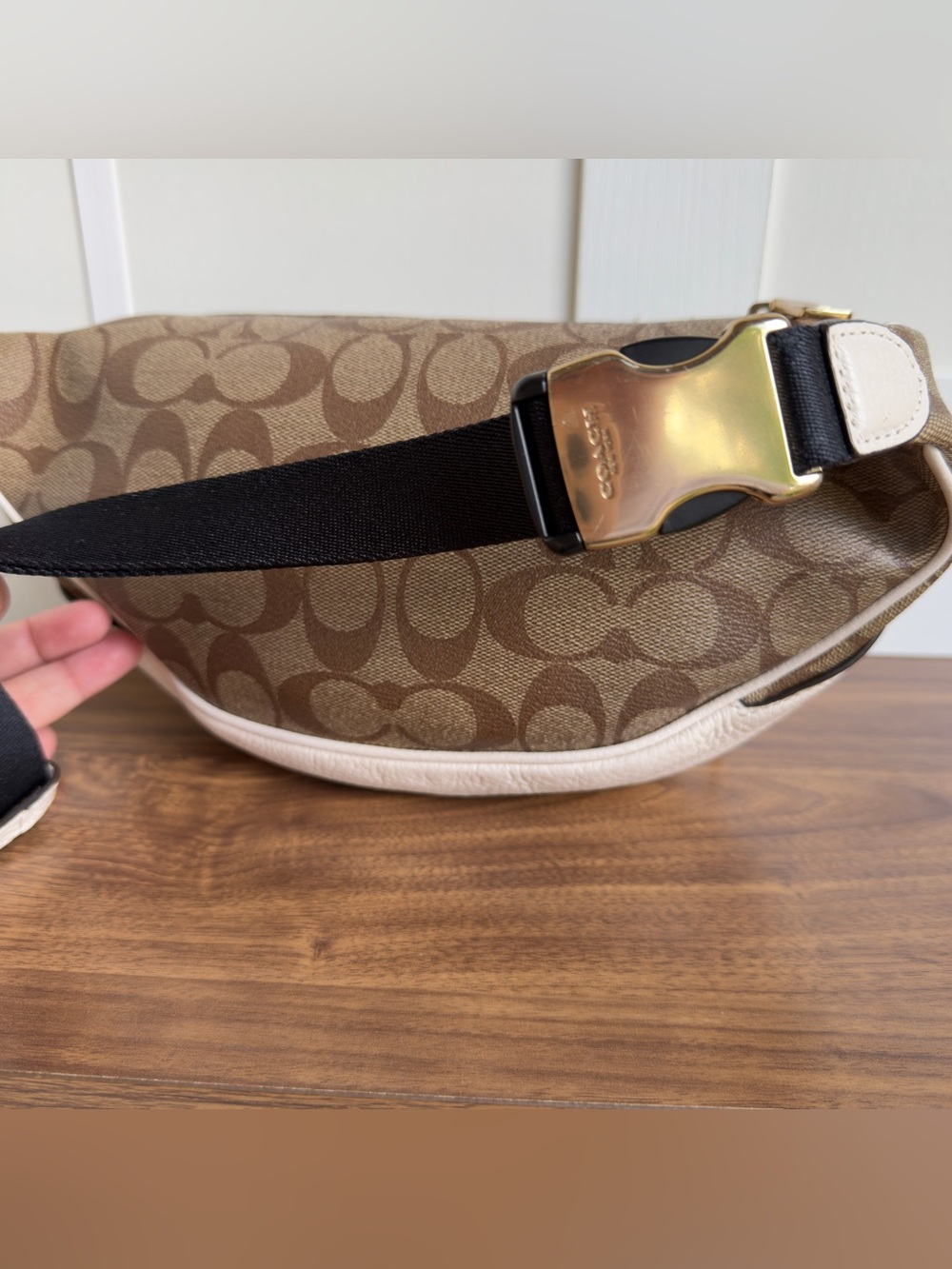 Coach Court Belt Bag in Signature Canvas - Picture 4 of 9